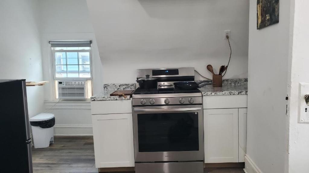 Gorgeous Victorian House!! Entire Suite In Sam'S Home New York Bilik gambar